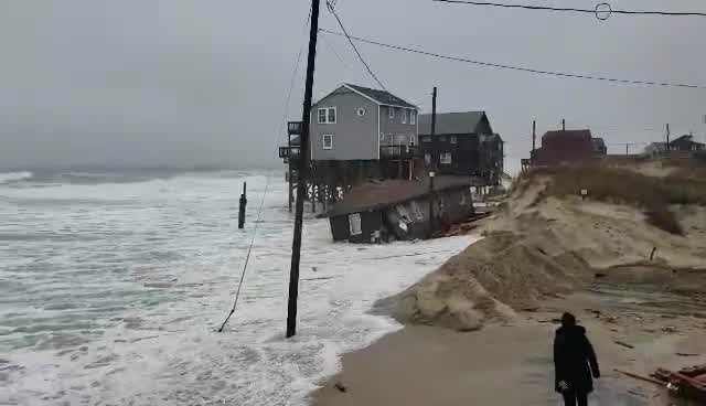 Another house collapses into ocean in Rodanthe on Outer Banks – WAVY.com