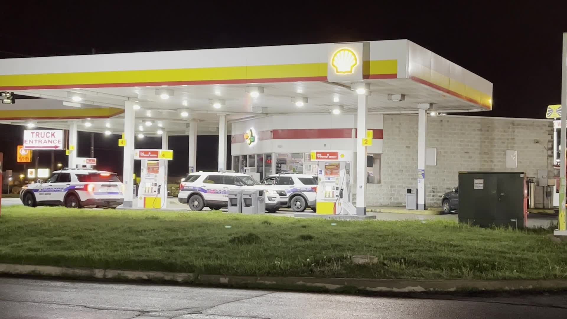 Gas Station Robbery Coliseum – WANE 15