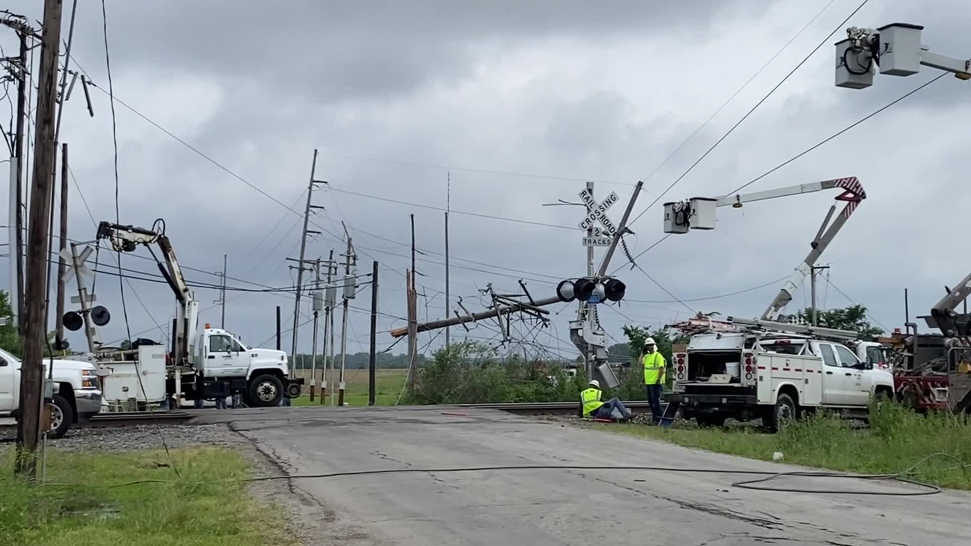 Scene video Edgerton power outage WANE 15