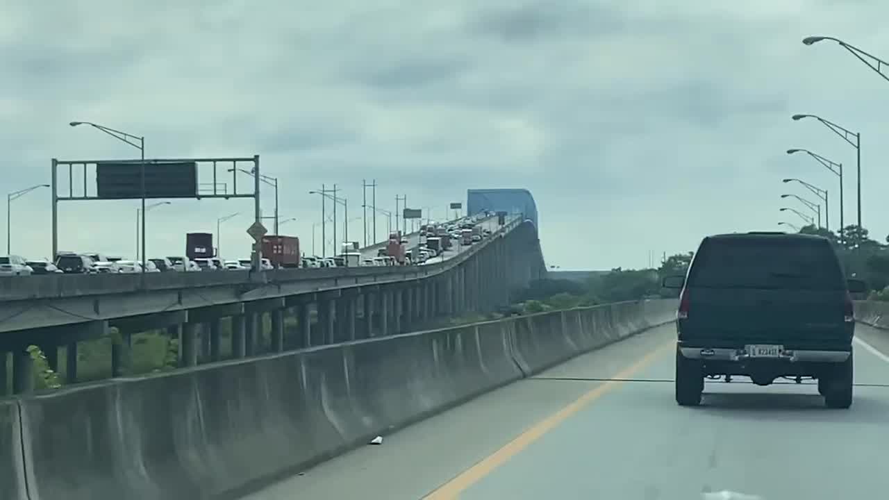 Crash on Don Holt Bridge backs up traffic – WCBD News 2