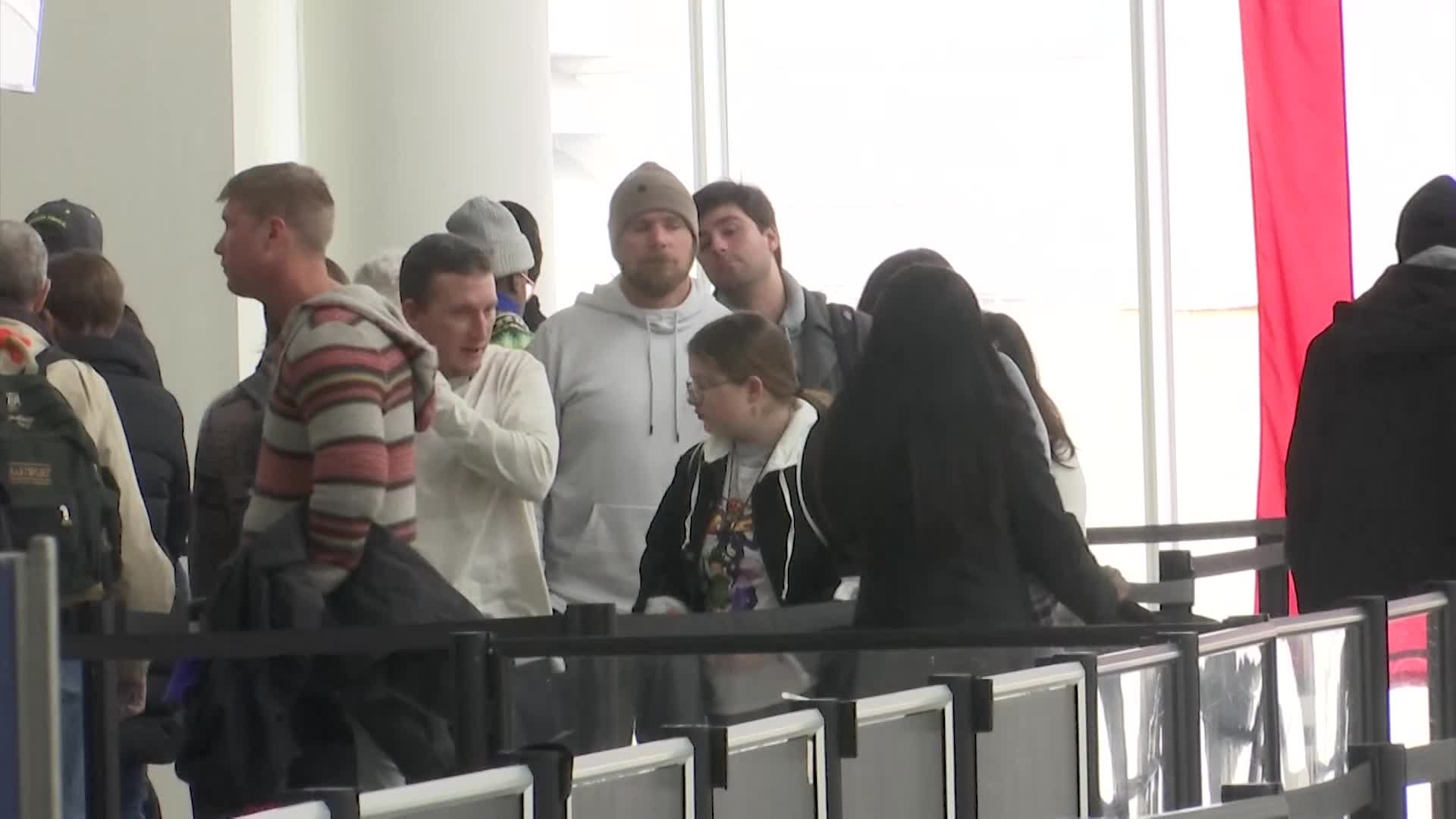 Charleston International passengers frustrated over flight