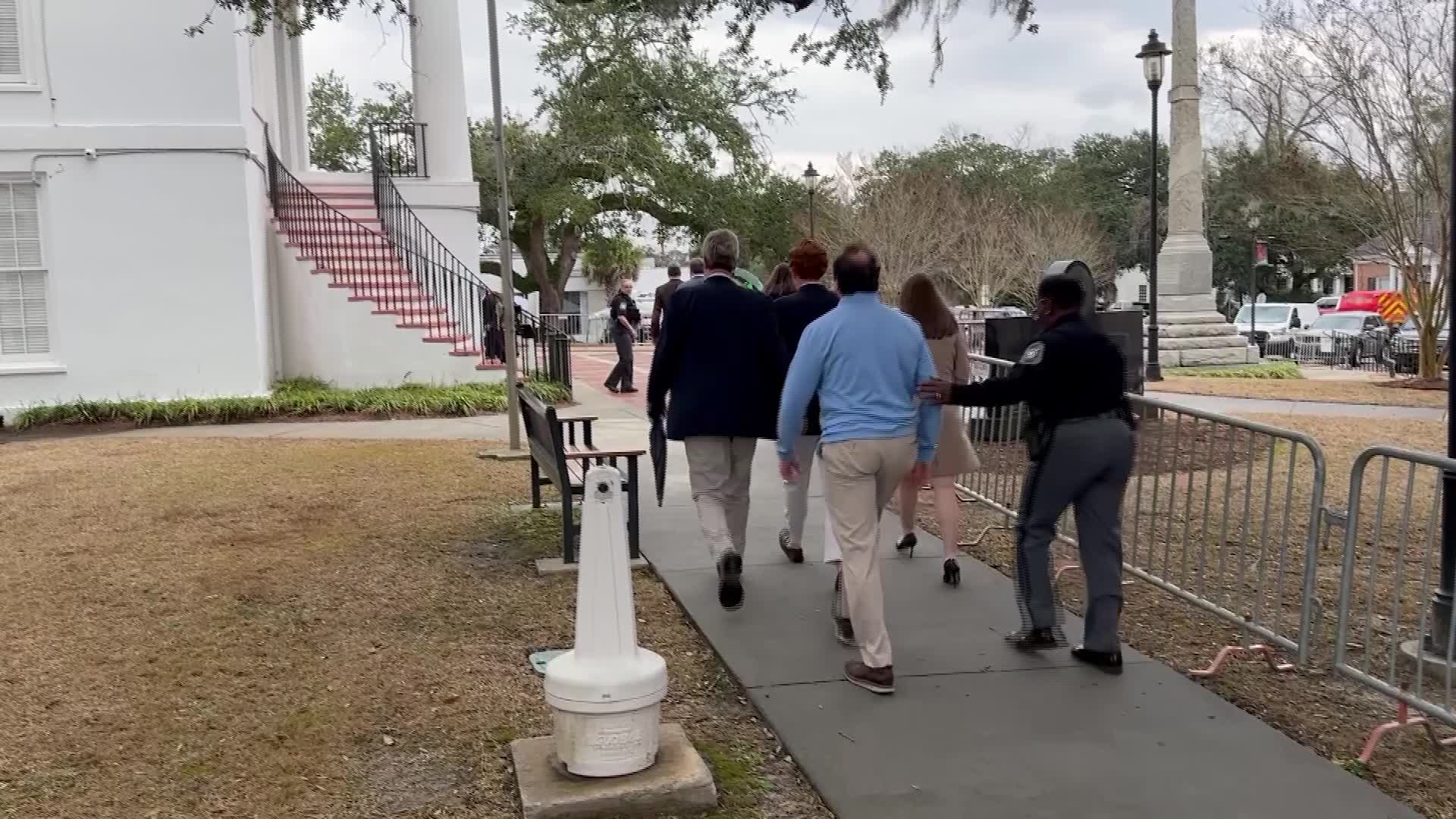 Buster, John Marvin Murdaugh arrive at courthouse WJBF