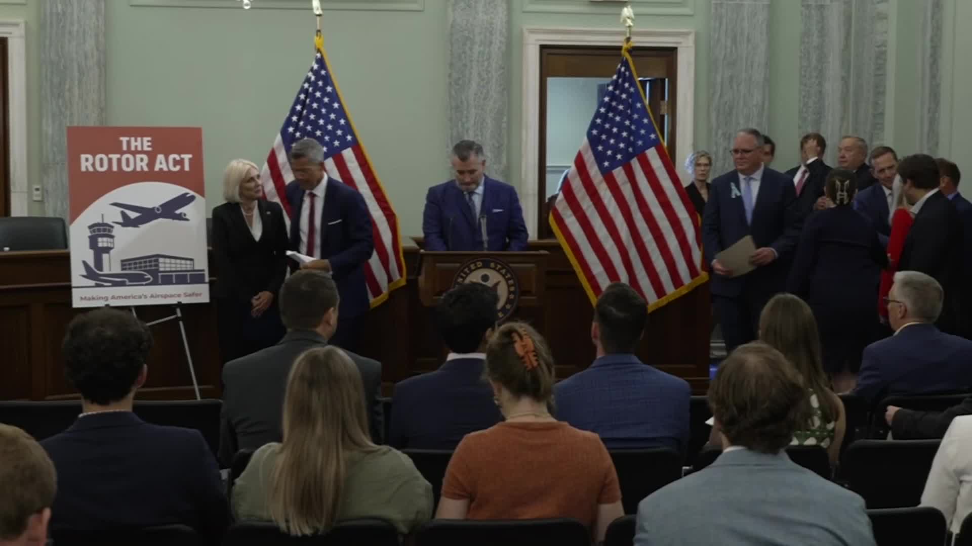 Senators introduce aviation safety bill – WTRF