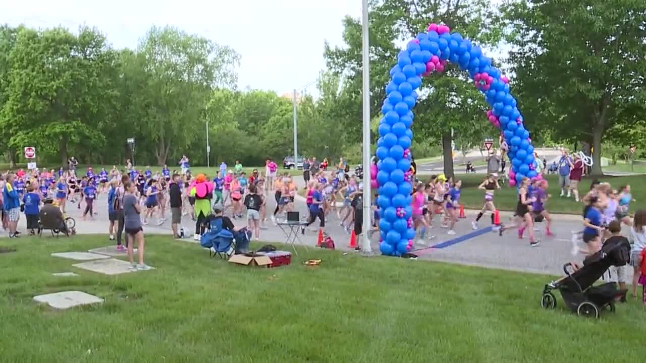 Annual KC Express 5K celebrates more than 1,000 women this Mother’s Day