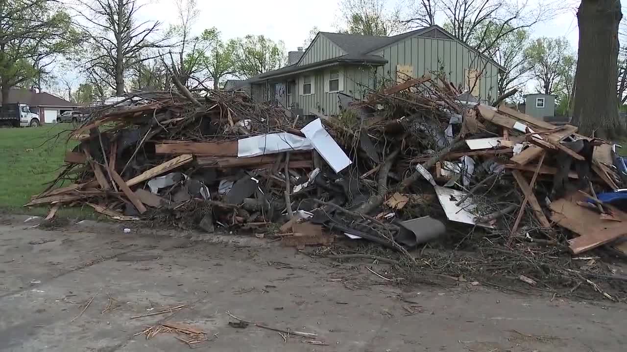 Ottawa residents begin long recovery after tornado, severe storms – FOX ...